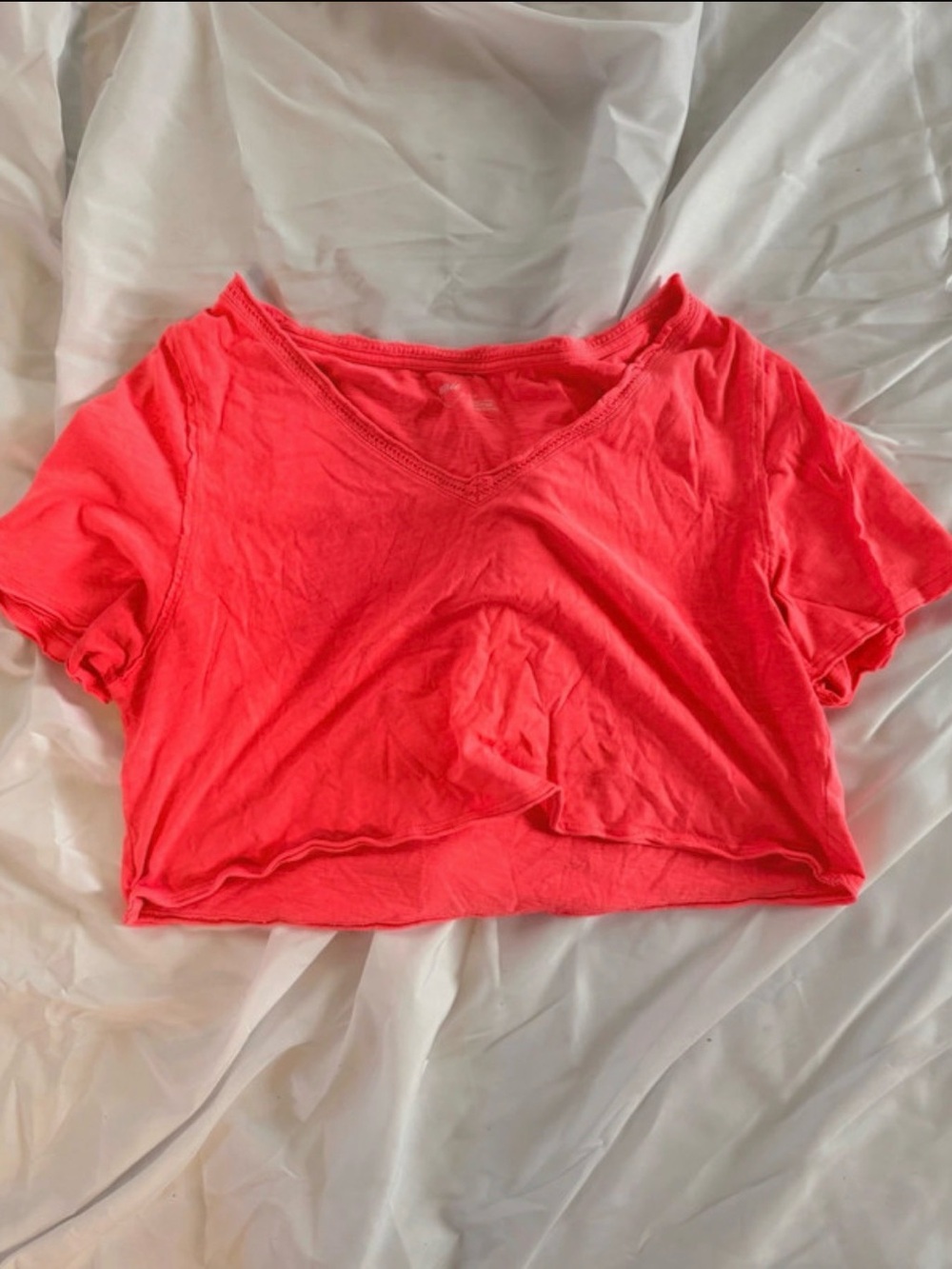 Cropped V-Neck Short Sleeve Top in Neon Coral